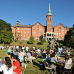 College Of Mount Saint Vincent Hosts New Student Orientation College